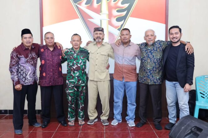 
					Syukuran HUT ke-64 Yonarmed 11 Kostrad Perkuat Soliditas Keluarga Besar Guntur Geni