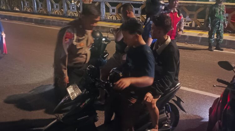 Razia Dini Hari Polsek Metro Tanah Abang, Dua Pembawa Tramadol dan Enam Motor Tanpa Dokumen Diamankan