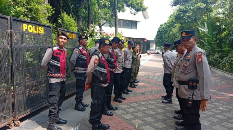 Polisi Gelar Apel Pengamanan Jelang Aksi Unjuk Rasa di Kantor Kemensos RI