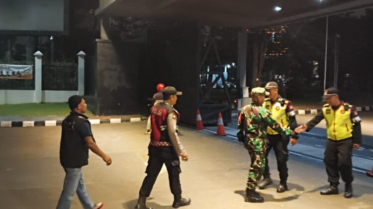 Perkuat Sinergitas TNI-Polri dan Satpol PP, Patroli Gabungan Digelar di Wilayah Tanah Abang