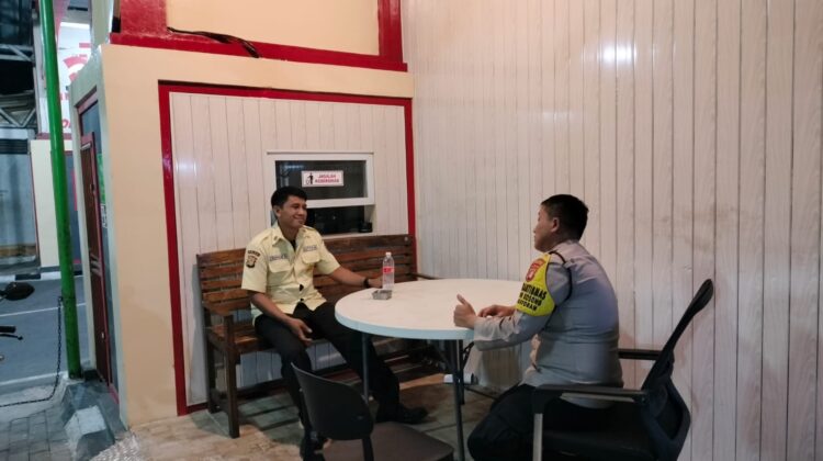 Bhabinkamtibmas Kebon Kosong Dorong One Gate System, Perkuat Keamanan Lingkungan dari Aksi Kriminal