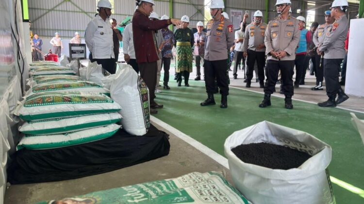 Dari Kampar ke Pasar Global, Kapolri Tinjau Inovasi Pupuk Batu Bara Karya Anak Bangsa