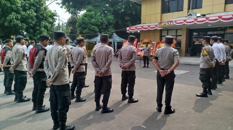 Wakapolsek Johar Baru Pimpin Apel Pagi, Tekankan Peningkatan Kinerja Personel