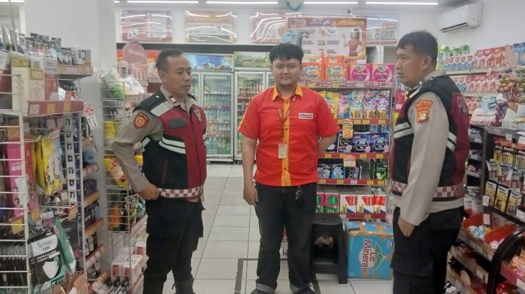 Unit Samapta Polsek Senen Patroli dan Sambangi Sejumlah Objek Vital di Jakarta Pusat