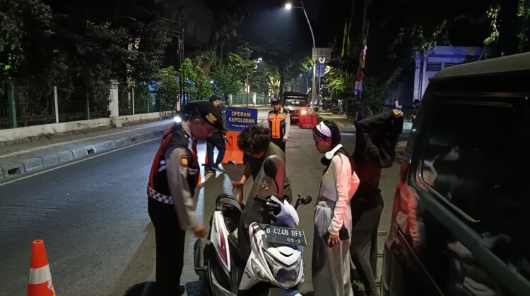 Jelang Dini Hari Polsek Sawah Besar Tingkatkan Oprasi Cipta Kondisi Statsioner di Jl. Karang Anyar Raya
