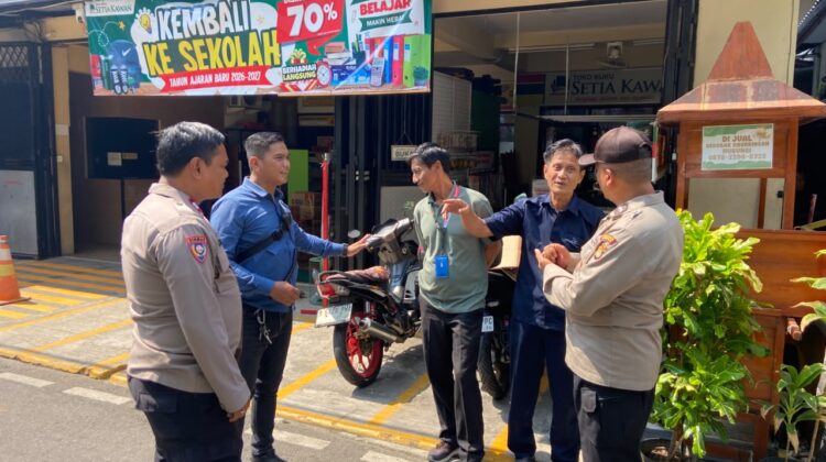 Kehadiran Polri Menguatkan Keamanan, Polsek Kemayoran Gencarkan Patroli Anticuranmor Berbasis Kemitraan Warga