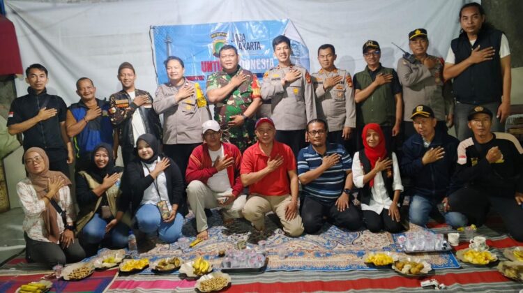 Koramil 06/Cakung Gelar Patroli/Siskamling Perkuat Sinergi Bersama Warga