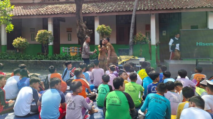 Polsek Sawah Besar Edukasi Pelajar SMPN 5 Cegah Tawuran, Narkoba, dan Judi Online