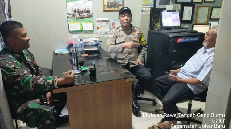 Bhabinkamtibmas dan Babinsa Perkuat Sinergi Patroli, Sampaikan Pesan Kamtibmas di SPBU Galur