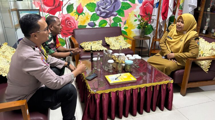Polri dan TNI Monitoring MPLS di SDN 02 Kampung Rawa, Perkuat Sinergi Harkamtibmas