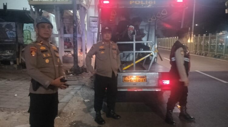 Patroli Cipta Kondisi Polsek Metro Tanah Abang, Wujud Kehadiran Polri Menjaga Keamanan dan Memberikan Pelayanan kepada Masyarakat