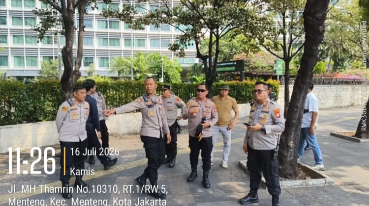 Antisipasi Aksi Unjuk Rasa, Polsek Metro Menteng Perkuat Asistensi Penyekatan di Kawasan Bundaran HI