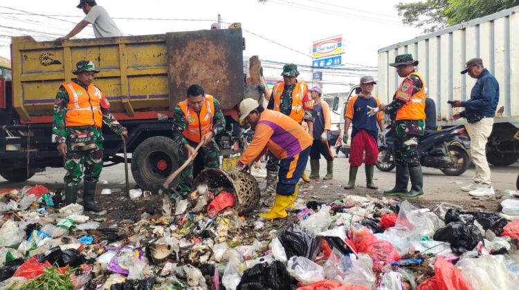 Program Kebersihan Lingkungan, Koramil Sepatan Ciptakan Wilayah Bersih Sampah