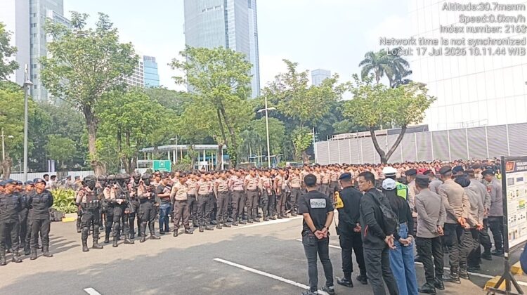1.452 Personel Gabungan Siaga Amankan Aksi Mahasiswa di Bundaran HI