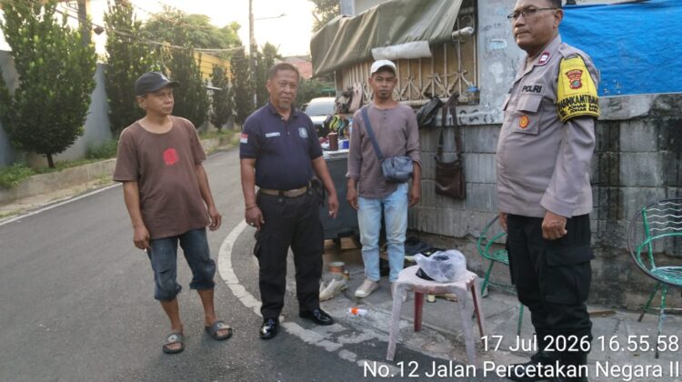 Polisi Sambangi Warga Johar Baru, Ajak Tingkatkan Kewaspadaan Cegah Curanmor dan Kejahatan Jalanan