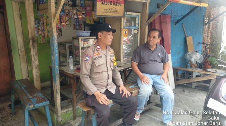 Sambang Ketua RW di Galur, Polisi Ingatkan Tamu Wajib Lapor dan Tolak Aksi Main Hakim Sendiri