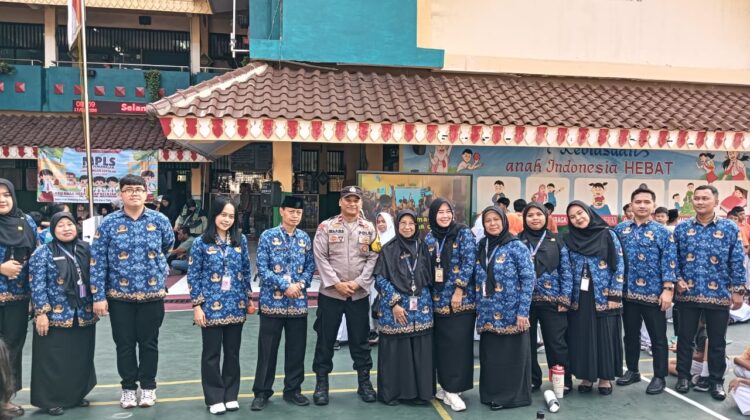 Polri Sahabat Anak di MPLS, Bhabinkamtibmas Cempaka Baru Bekali Siswa SD Hadapi Tantangan Zaman