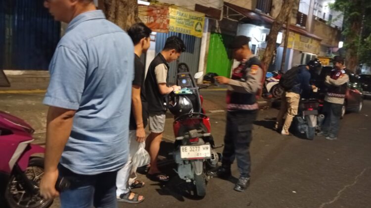 Operasi Kejahatan Jalanan Digelar di Pasar Senen, Situasi Kondusif