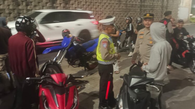 Polsek Metro Tanah Abang Gelar Razia Stasioner Humanis untuk Antisipasi Gangguan Kamtibmas