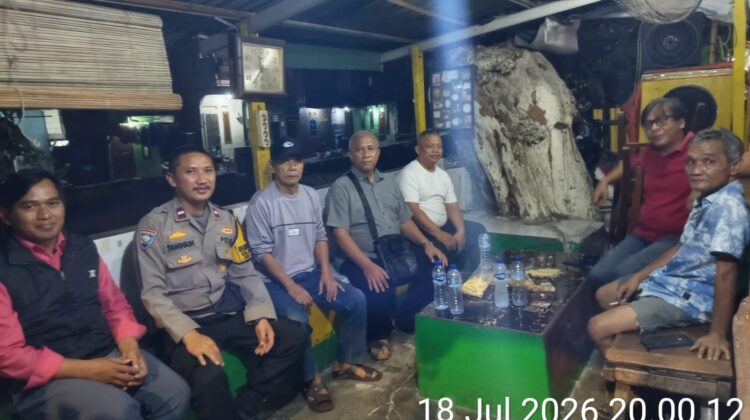 Patroli Satkamling Perkuat Sinergi Warga, Polsek Johar Baru Tingkatkan Kewaspadaan Kamtibmas