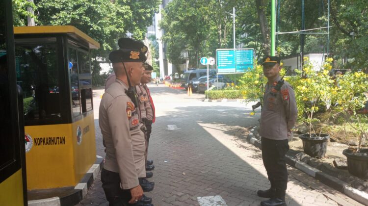 Kedepankan Pendekatan Humanis, Polsek Metro Tanah Abang Amankan Aksi Unjuk Rasa di Kementerian Kehutanan