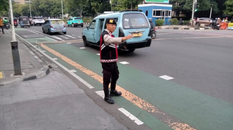 Arus Lalu Lintas di Kawasan Senen Ramai Lancar, Polisi Intensifkan Pengaturan Pagi dan Sore