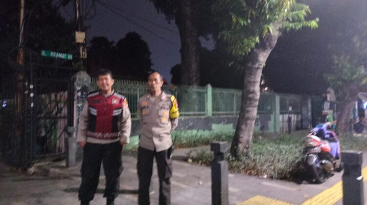 Patroli Subuh Polsek Senen, Polisi Antisipasi Tawuran dan Begal di Titik Rawan Jakarta Pusat