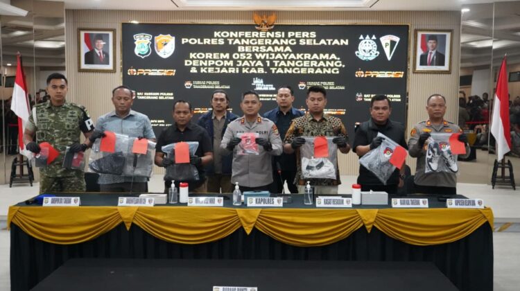 TNI–POLRI BERHASIL UNGKAP KASUS PEMBUNUHAN PRAJURIT TNI AD, TUJUH TERSANGKA DIAMANKAN