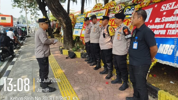 Polsek Metro Menteng Siagakan 17 Personel Jaga Kondusivitas di Kantor BGN