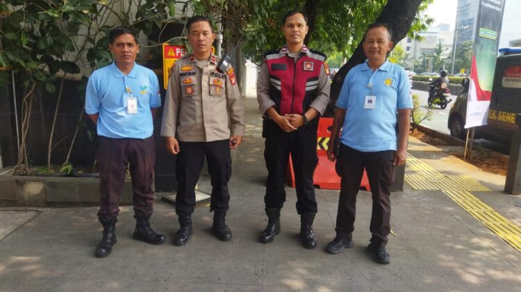 Patroli Samapta Polsek Senen Sambangi Sejumlah Objek Vital, Situasi Kondusif