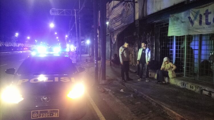 Pelayanan Polri Atas Laporan 110, Polsek Sawah Besar Bantu Pencari Kerja yang Kehabisan Bekal