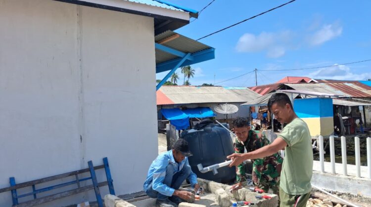 Program Manunggal Air Bersih di Desa Umbele Lama Masuki Tahap Pemasangan Dudukan dan Pengecatan Tandon Air