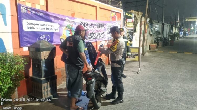 Jaga Rasa Aman Masyarakat, Polsek Johar Baru Perkuat Patroli dan Razia Stasioner Dini Hari di Johar Baru