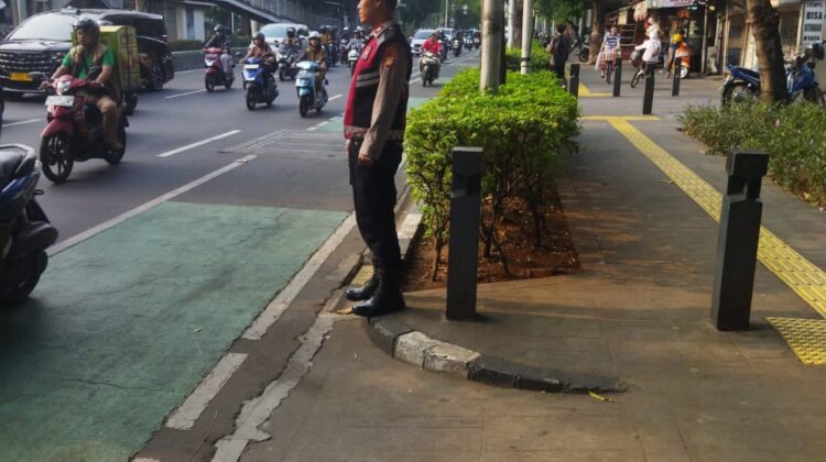 Polisi Atur Arus Lalu Lintas di Sejumlah Titik Rawan Macet Kawasan Senen