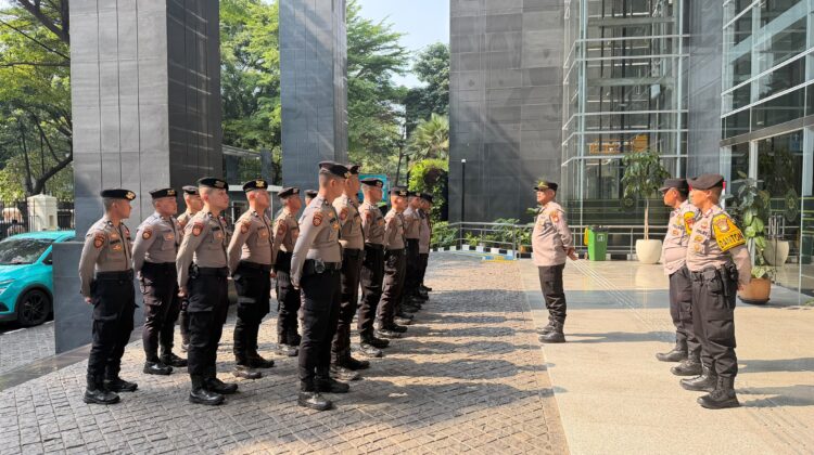 Polsek Kemayoran Siaga Amankan Jalannya Persidangan, Pelayanan Presisi Pastikan Situasi PN Jakpus Tetap Kondusif