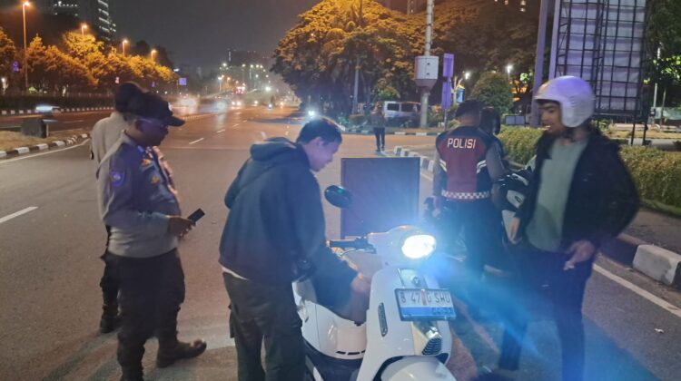 Polsek Kemayoran Gempur Kejahatan Malam Hari, Operasi Cipta Kondisi Secara Stasioner Persempit Gerak Pelaku Kriminal
