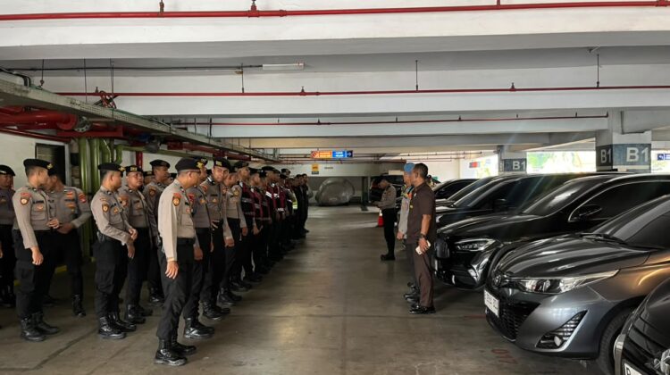 Polri Laksanakan Apel Pengamanan Aksi Unjuk Rasa di Kantor PT Kredivo Finance Indonesia