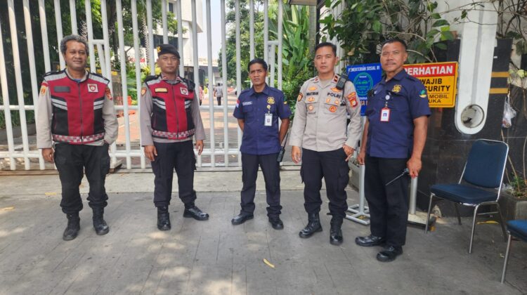 Unit Samapta Polsek Senen Patroli Sejumlah Objek Vital, Situasi Dipastikan Aman dan Kondusif
