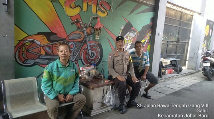 Bhabinkamtibmas Polsek Johar Baru Sambang Warga RW 07 Galur, Perkuat Cooling System dan Antisipasi Kejahatan