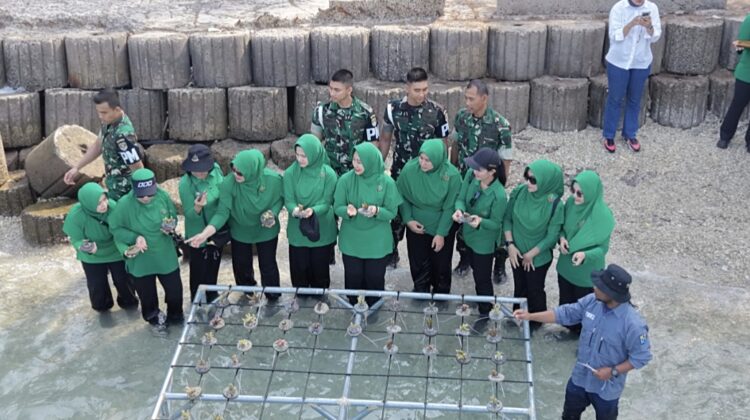 Sambut Hari Anak Nasional 2026, Ketua Persit KCK PD Jaya Gelar Bakti Sosial di Kepulauan Seribu