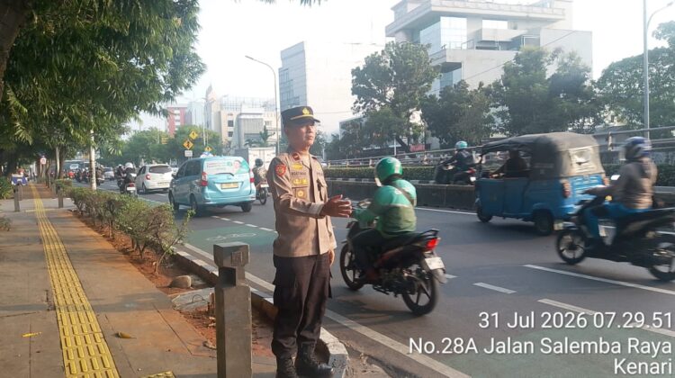 Polsek Senen Intensifkan Pengaturan Lalu Lintas di Sejumlah Titik Rawan Macet