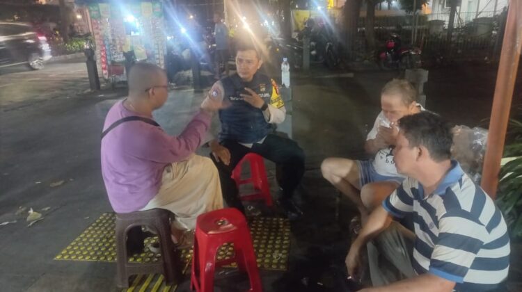 Bhabinkamtibmas Cikini dan Warga Perkuat Satkamling, Ciptakan Cikini yang Aman dan Kondusif