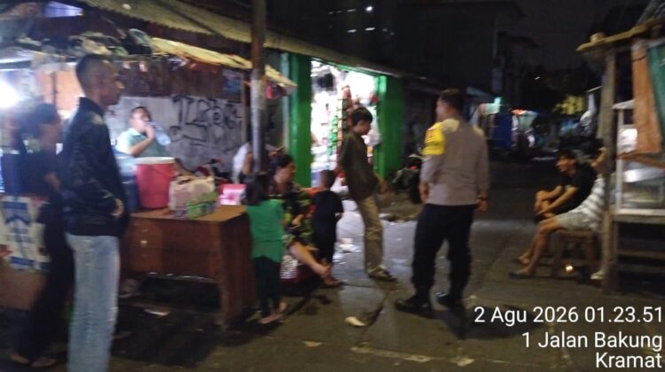 Bhabinkamtibmas Kramat Sambangi Pos Siskamling, Koordinasi Jaga Keamanan Lingkungan