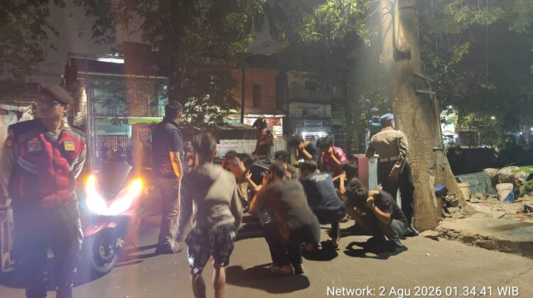 Gelar Patroli Cipta Kondisi Polsek Johar Baru Perketat Pengawasan, Ruang Gerak Pelaku Kejahatan Dipersempit