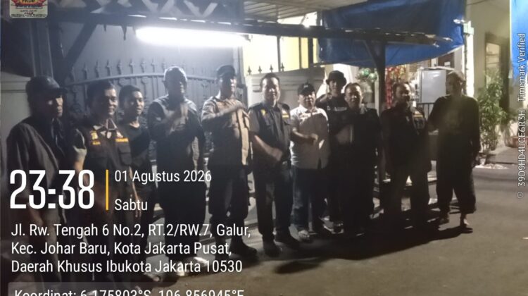 Perawatan Sabuk Kamtibmas, Bhabinkamtibmas Galur Bersama Pokdarkamtibmas dan Warga Jaga Kampung Malam Libur
