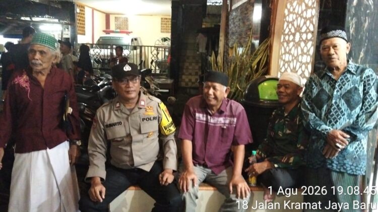 Bangun Kedekatan dengan Warga, Bhabinkamtibmas Johar Baru Perkuat Cooling System di RW 08