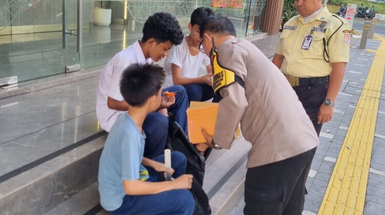 Bhabinkamtibmas Karet Tengsin Gerak Cepat Cegah Potensi Tawuran Pelajar di Dukuh Atas