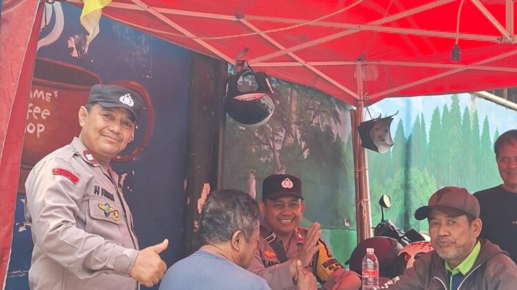 Patroli Bersama Bhabinkamtibmas dan Polsubsektor Pegangsaan Perkuat Keamanan Cikini Gold Center