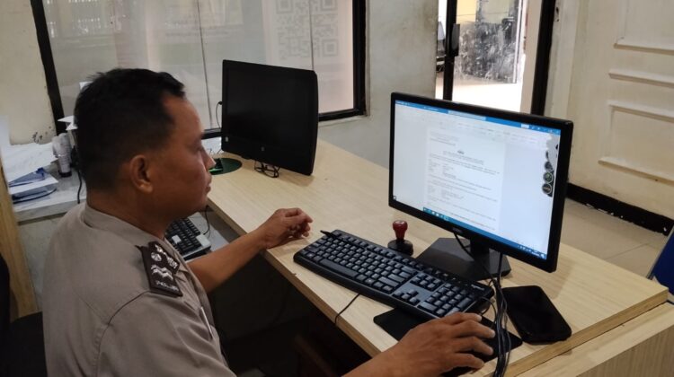 Tingkatkan Pelayanan Publik, Polsek Johar Baru Lakukan Pembaruan Fasilitas Komputer dan Penggantian TV di Ruang SPKT