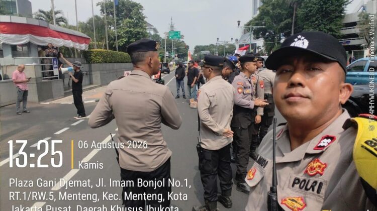 Pengamanan Humanis Warnai Aksi Unras di Deutsche Building Menteng